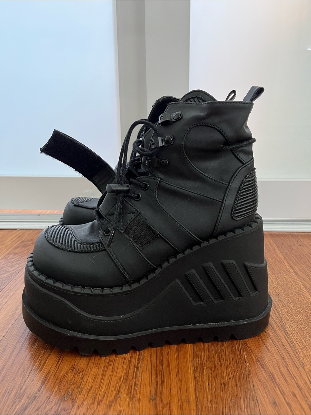 Demonia Stomp - Black Chunky Platform Lace-Up Ankle Boots